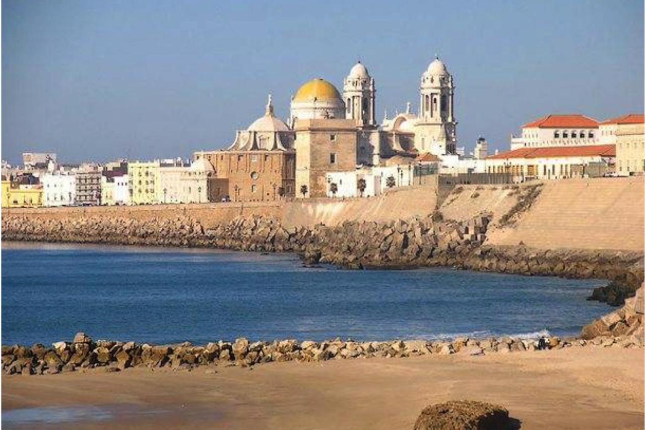 Romantica Vista Al Paseo Maritimo De Кадис Экстерьер фото